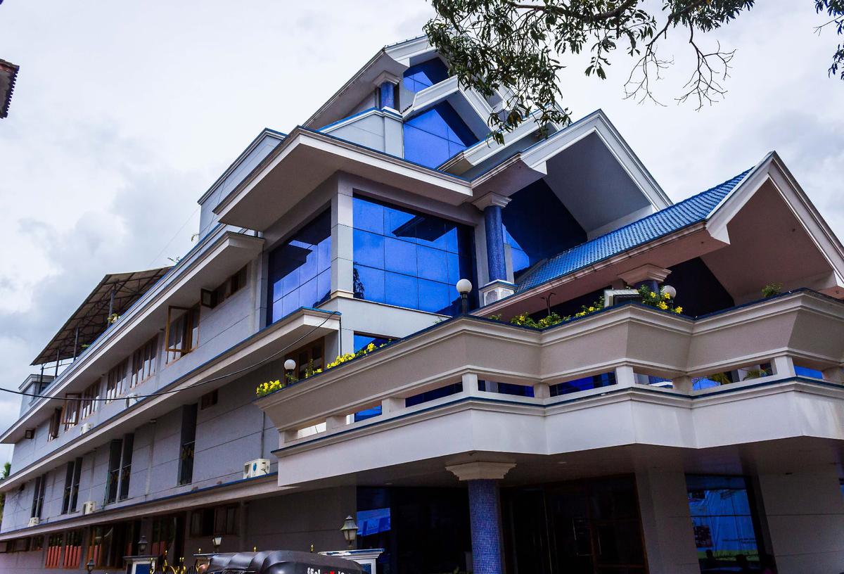 Hotel Surya Exterior